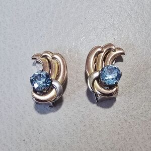9kt Gold And Blue Topaz Earrings (Clip On)